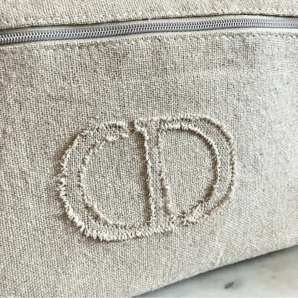 New DIOR Pouches - Picture 4 of 9
